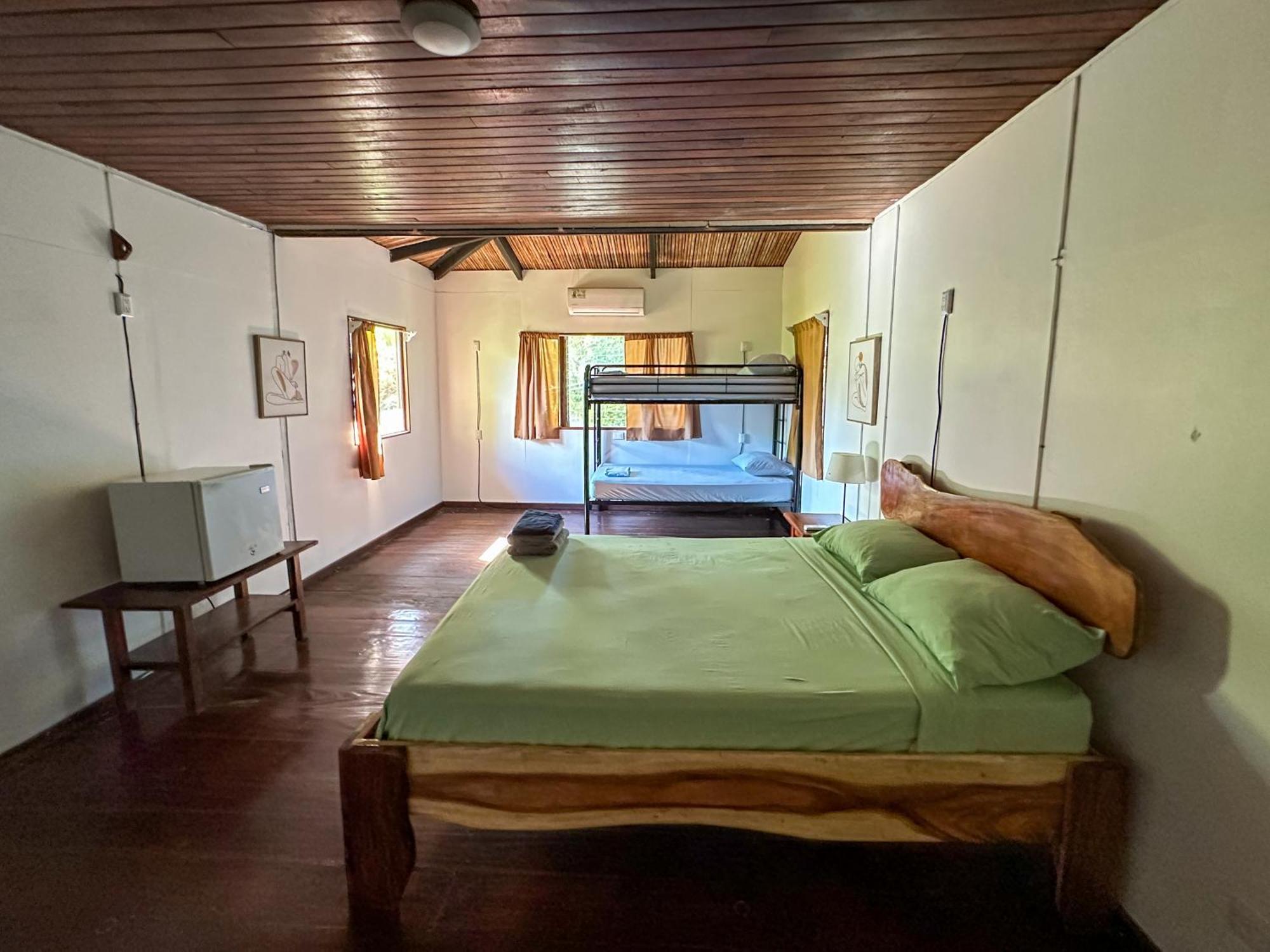 El Clan Hostel Puerto Viejo de Talamanca Extérieur photo